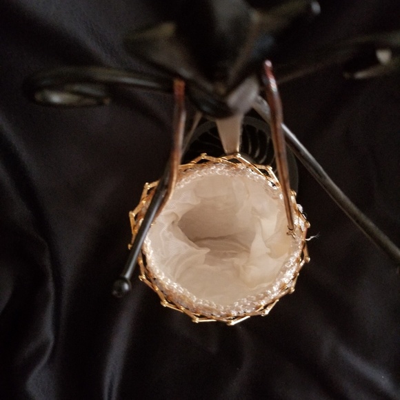 Vintage crocheted beaded handbag with snake chain - Picture 5 of 6